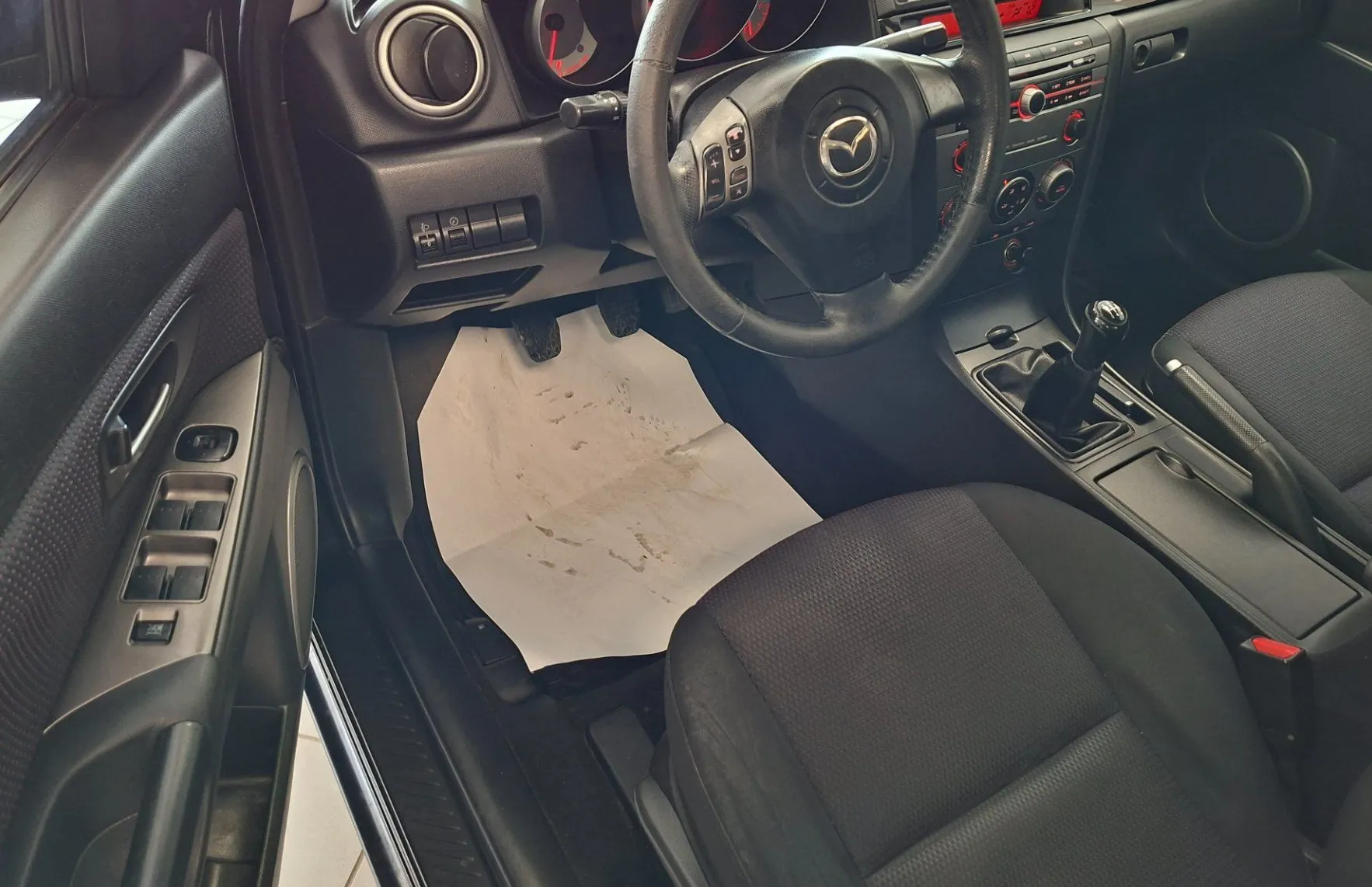 Zunanja slika - Mazda Mazda3 - Sport 1.6i-HITRI KREDIT-LEANPAY-ODLIČEN- - 7