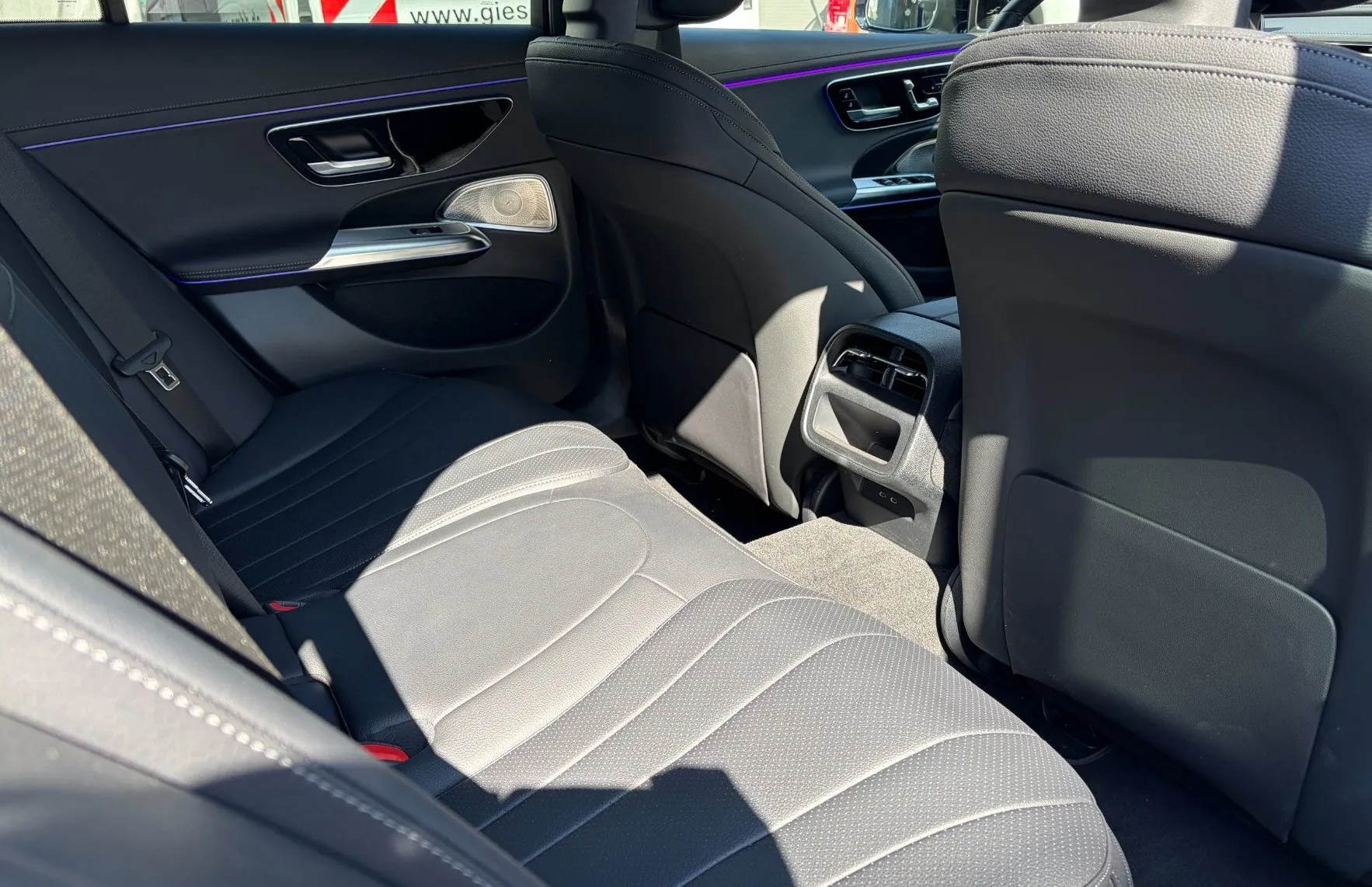 Zunanja slika - Mercedes-Benz E-Razred - E 300 de T 4MATIC All-Terain Avantgarde Avt. - 8