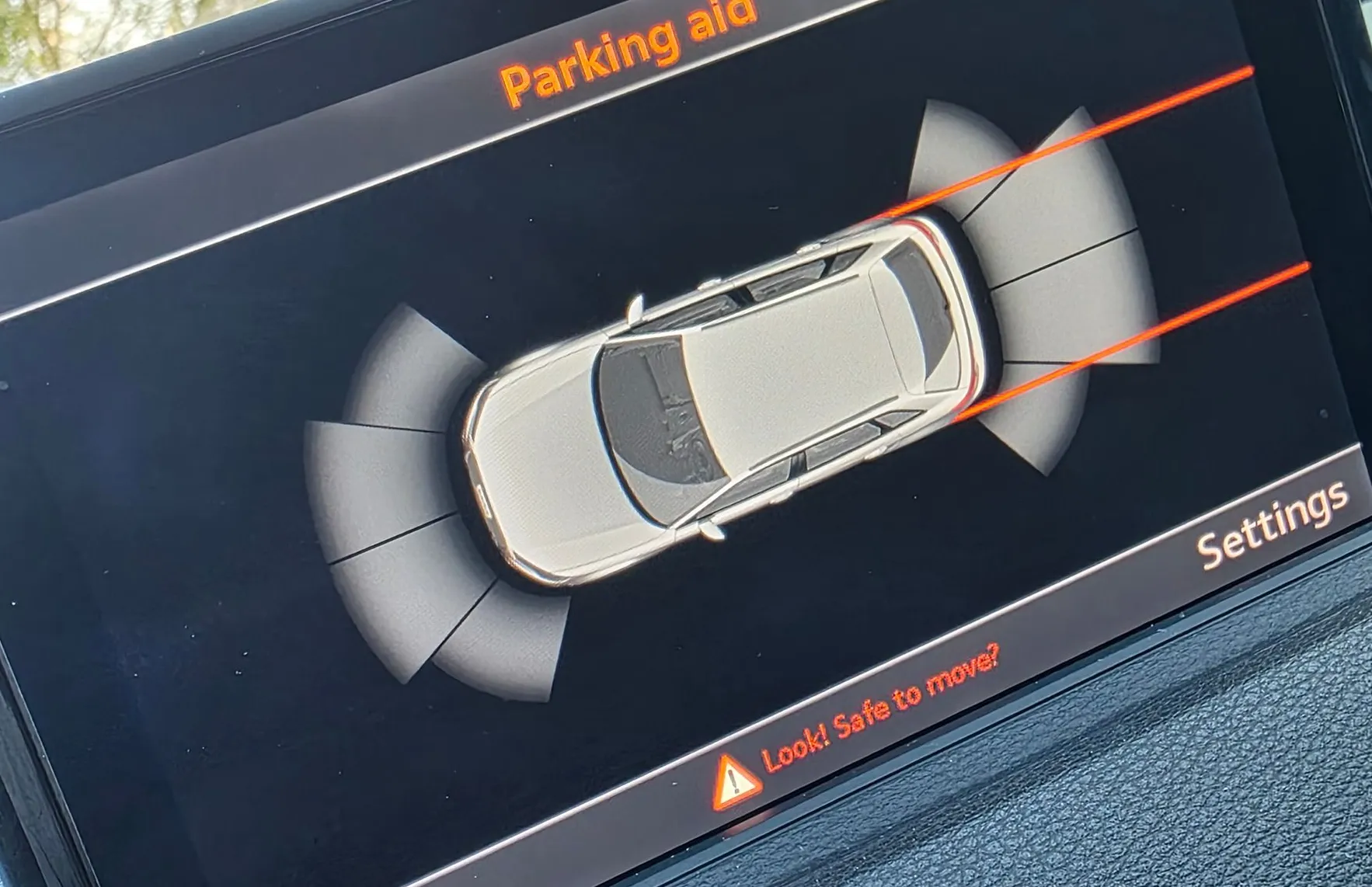Zunanja slika - Audi A3 - 1.6 TDI BI-XENON-RADAR-NAVI-ALU PLATIŠČA-PDC - 16