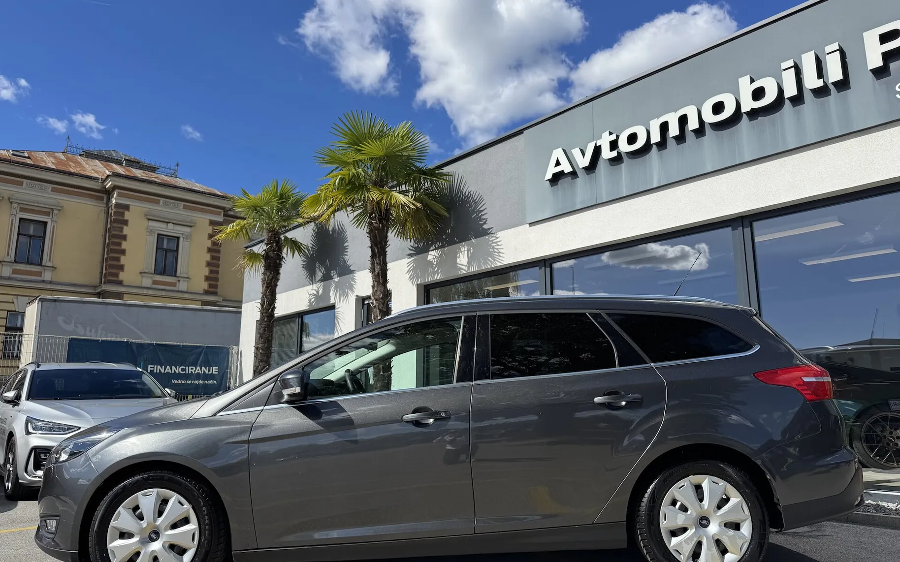Zunanja slika - Ford Focus - Karavan 1.0 EcoBoost TREND 125KM NAVI ZIMSKI PAKET - 4