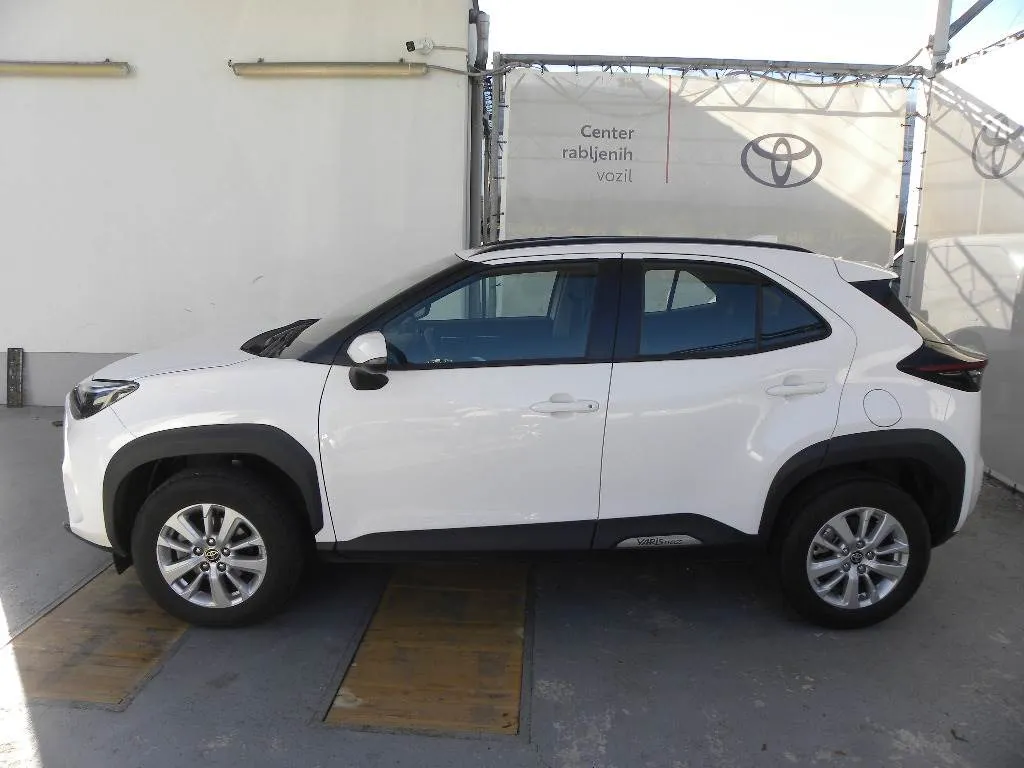 Zunanja slika - Toyota YARIS CROSS HYBRID - Toyota  1.5 VVT-i Cool Avt. - 3