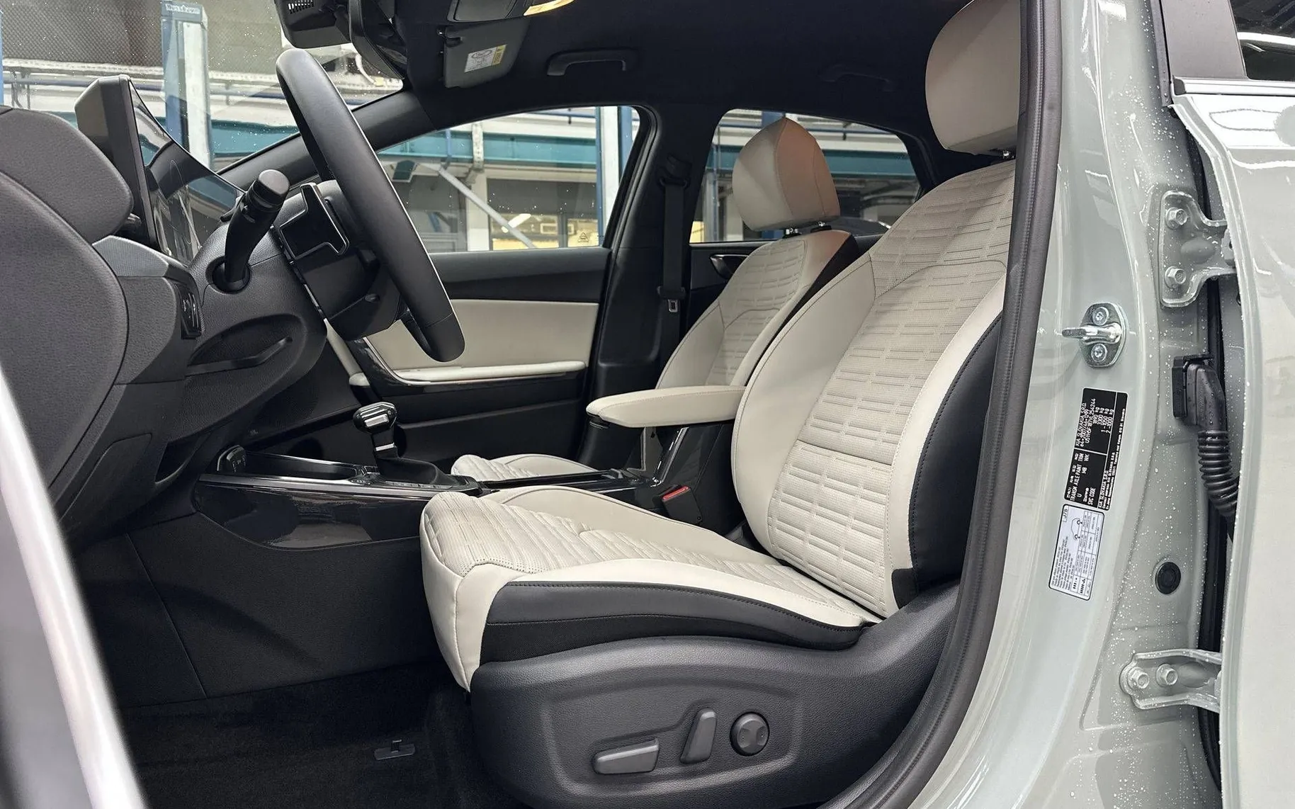 Notranja slika - KIA XCeed - 1.6 T-GDI EX-Line 7 DCT - 10