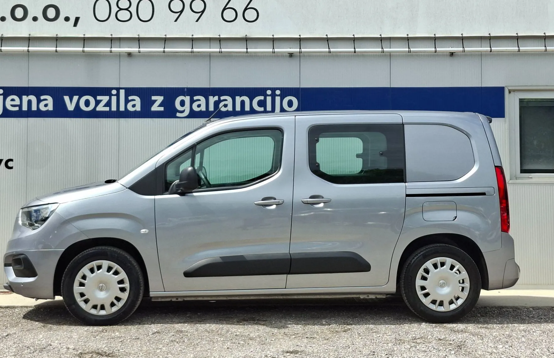Zunanja slika - Opel Combo - LIFE 1.5 DTH Kamera 360 navigacija gr. volana - 7