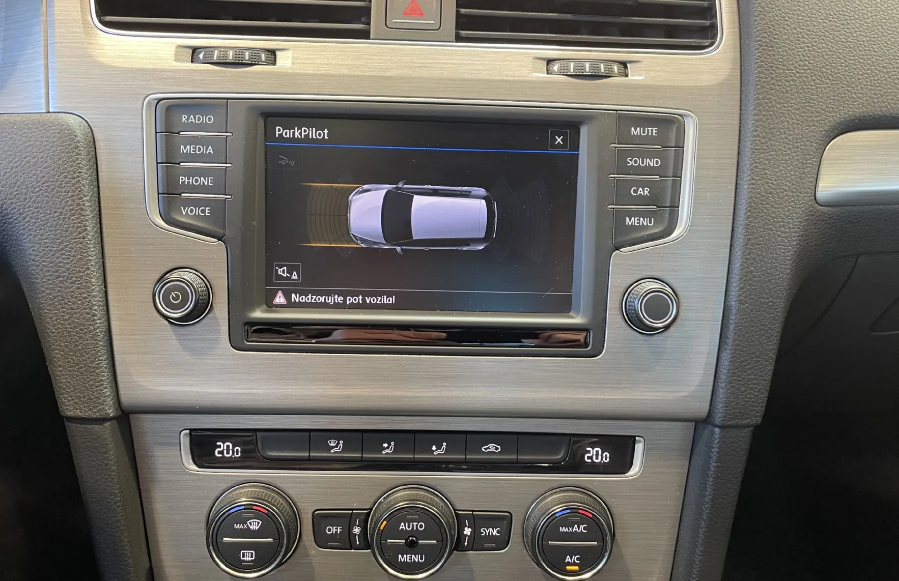 Zunanja slika - VW Golf - 1.LASTNIK-R LINE-PANORAMA-KAMERA-LED-TEMPOMAT-ALU - 16