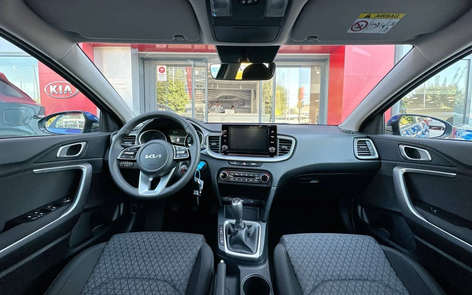 Notranja slika - KIA Ceed - 1.0 T-GDi EX Champion + ISG MT - 13