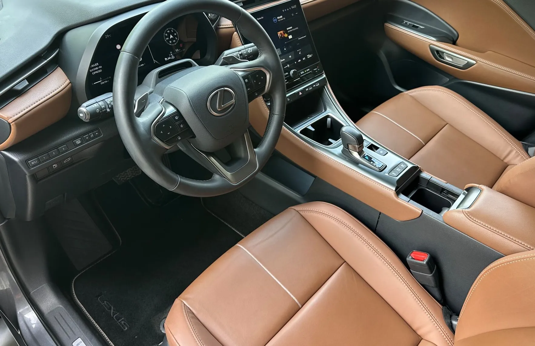 Zunanja slika - Lexus LBX - 1.5 HEV Relax Avt. MARK LEVINSON-KAM360-HUD-KLESS - 7