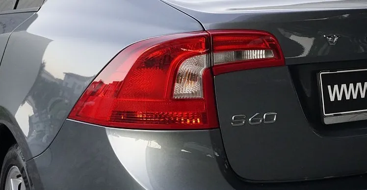 Zunanja slika - Volvo S60 - D3 A Momentum+ Xenon +Memory+ Alu 17 +Navi - 18