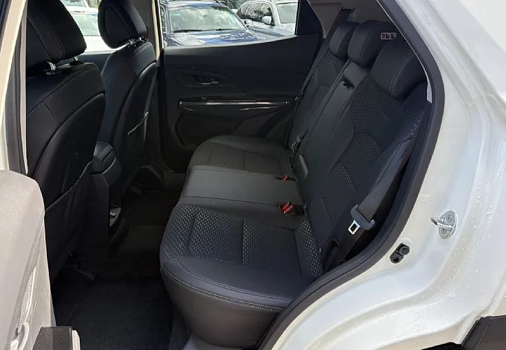Zunanja slika - KG Mobility Korando - 4x4 1.5 T-GDI Smart - 8
