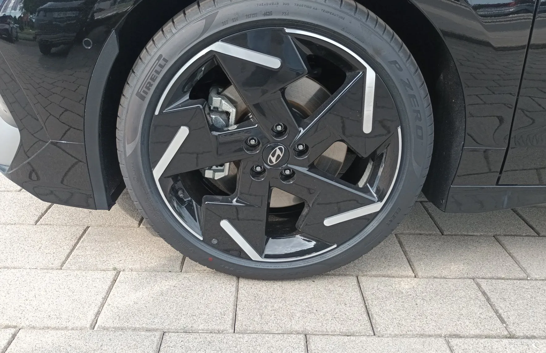 Zunanja slika - Hyundai Ioniq 6 - Impression  84 kWh  20 NOVI MODEL NA ZALOGI - 3