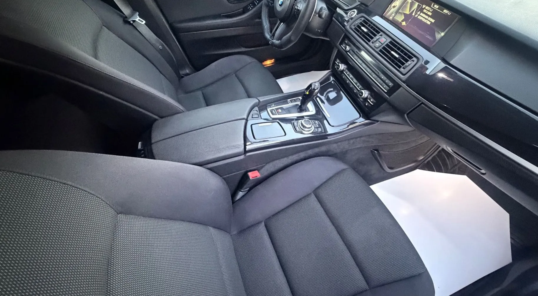 Notranja slika - BMW serija 5: - 525d - 12