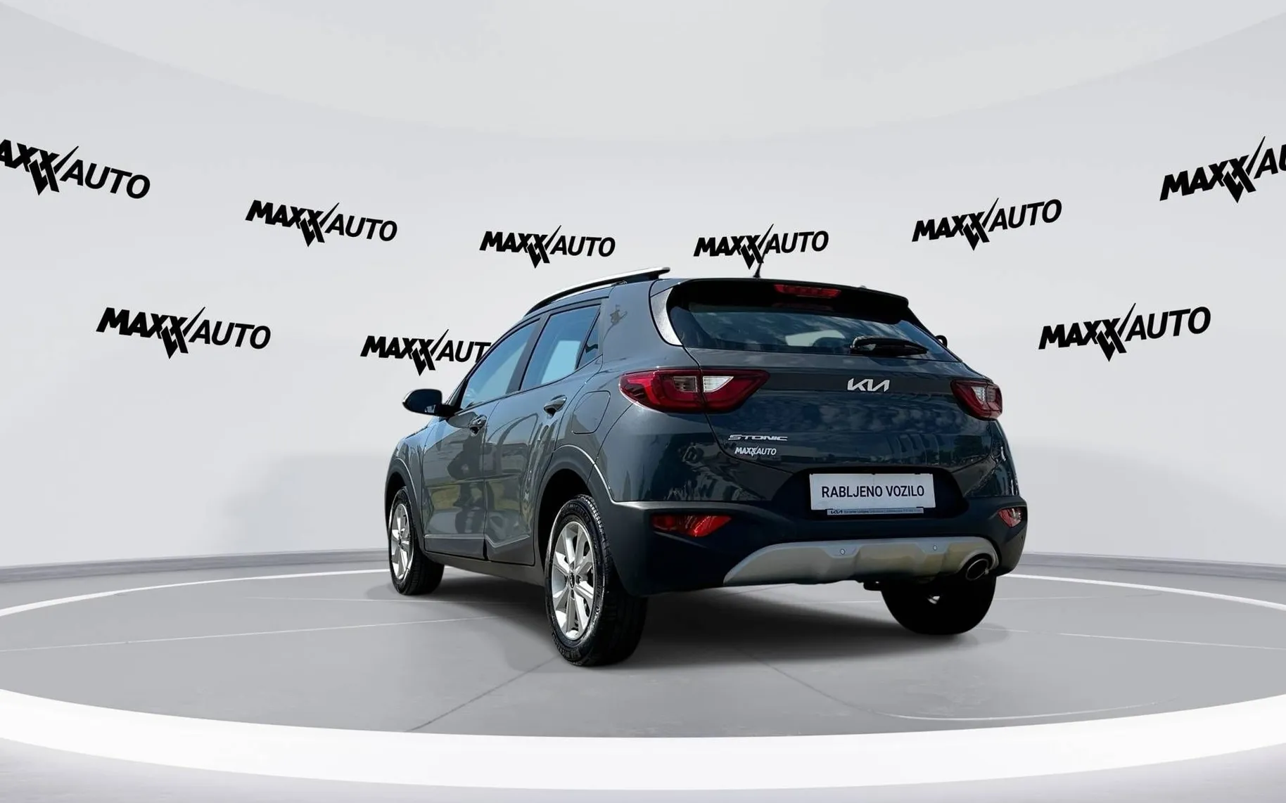 Notranja slika - KIA Stonic - 1.2 DPI LX Urban ISG... - 10