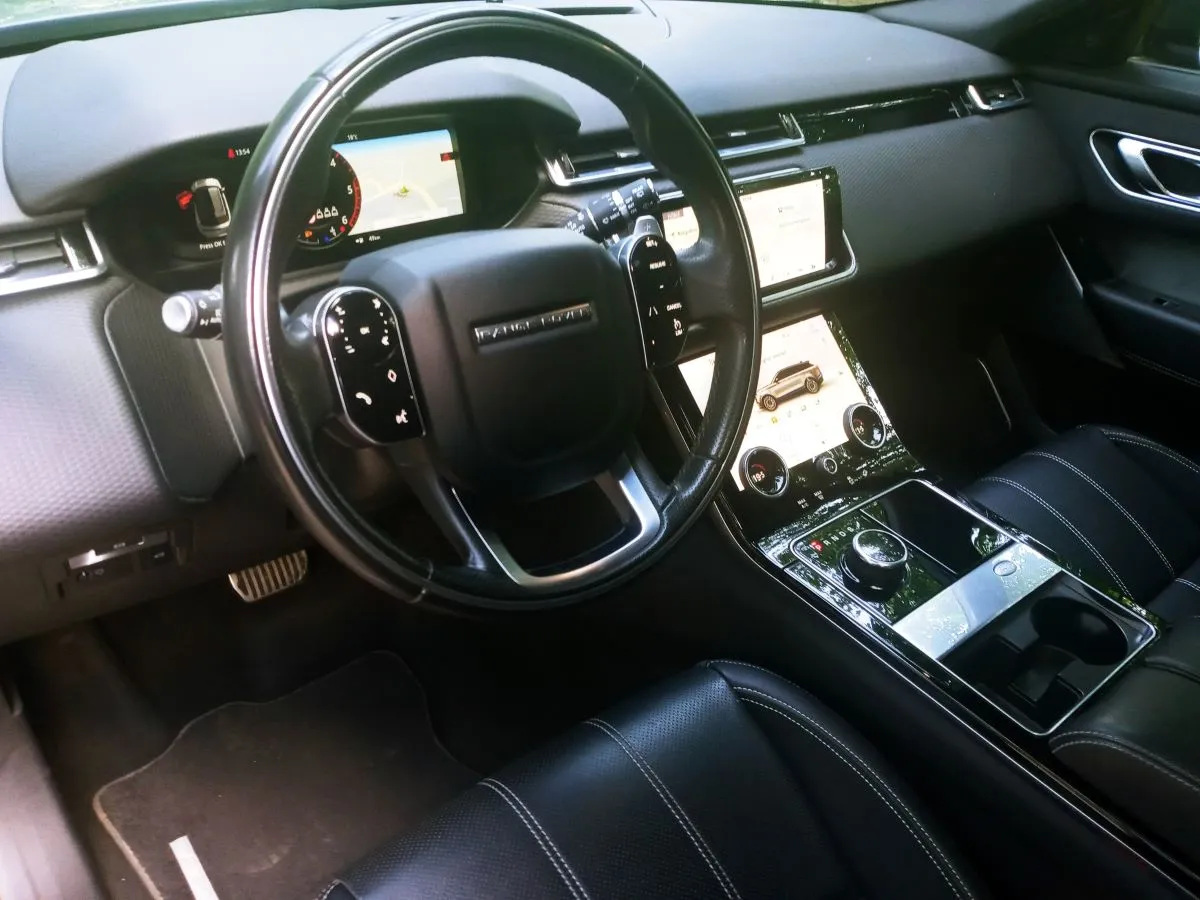 Notranja slika - Land Rover Range Rover - VELAR  R-DYNAMIC 4WD - 7