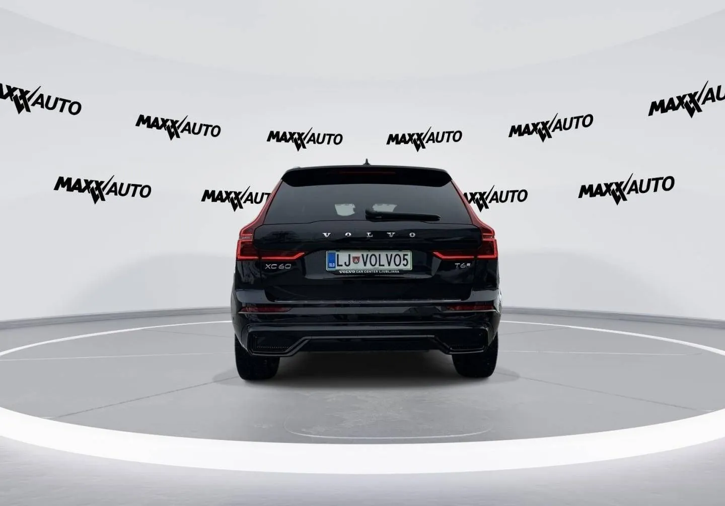 Zunanja slika - Volvo XC60 - T6 AWD Plug-in hybrid Electric   Petrol Plus Dark. - 6