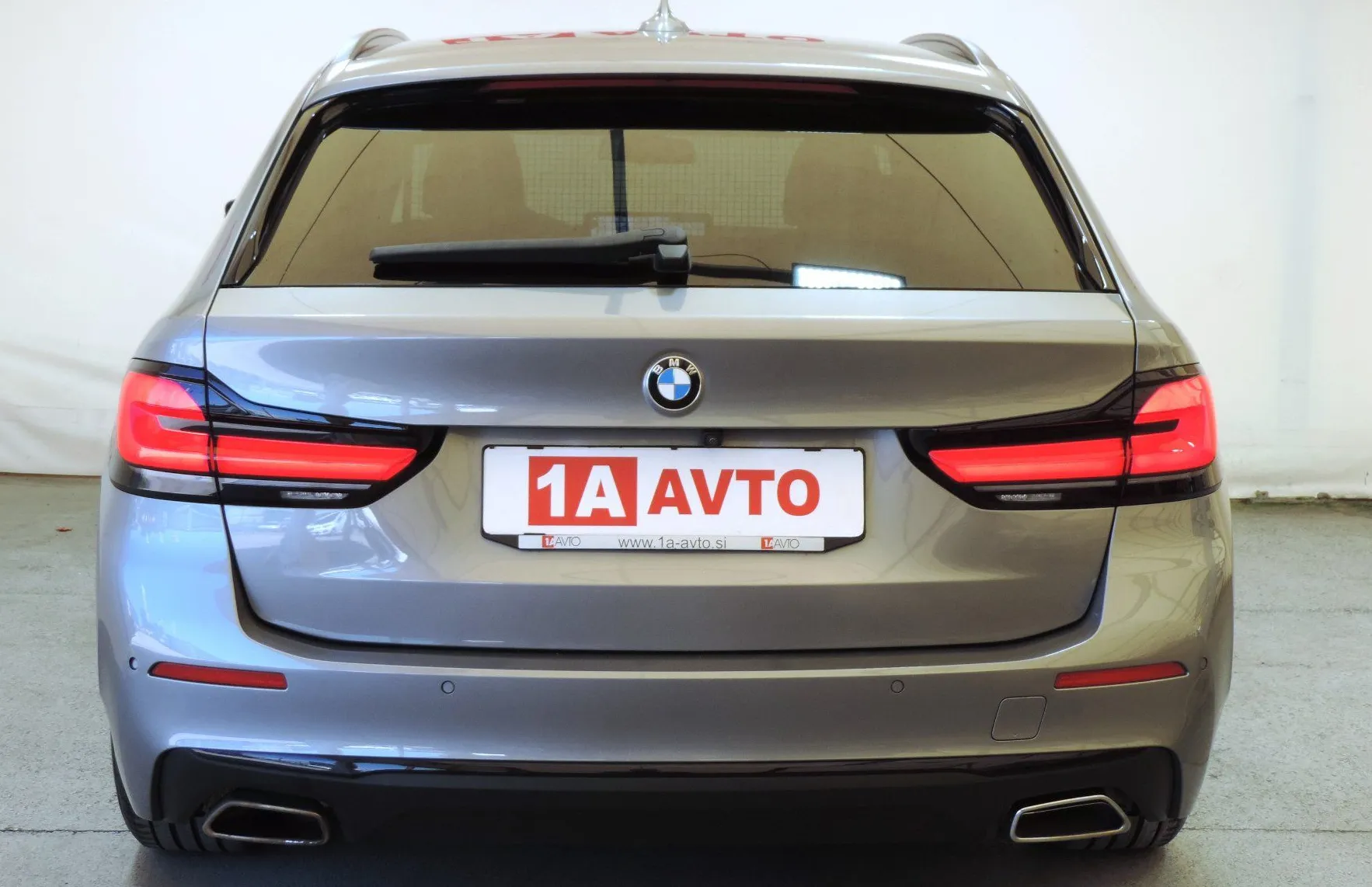 Zunanja slika - BMW Serija 5 - Touring: 520i Avt. USNJE-KAMERA-LED-MRTVI KOT… - 6