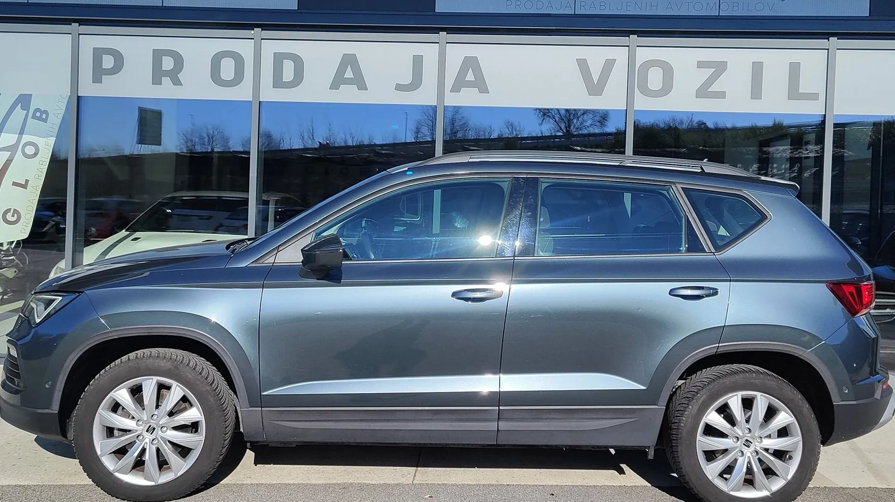 Zunanja slika - Seat Ateca - 2.0 TDI 110 KW STYLE DSG - 3