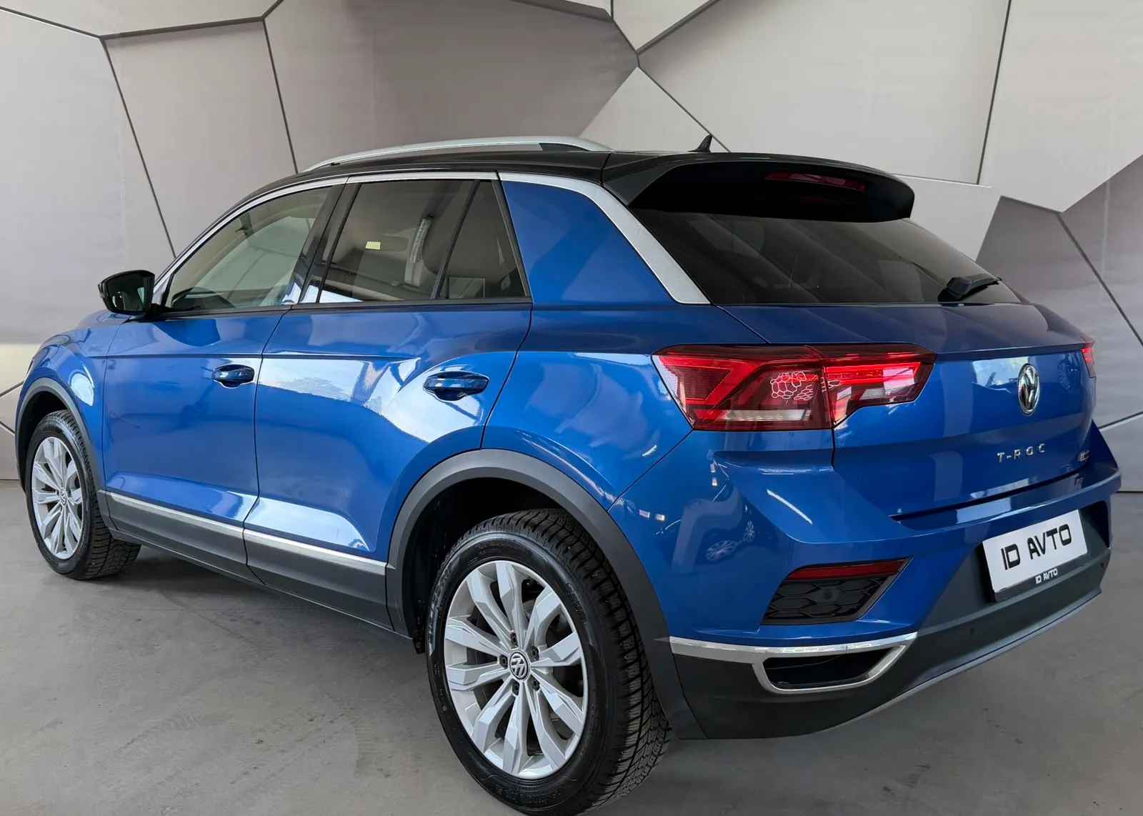 Zunanja slika - VW T-Roc - 2.0 TDI 4M AUT. - 3