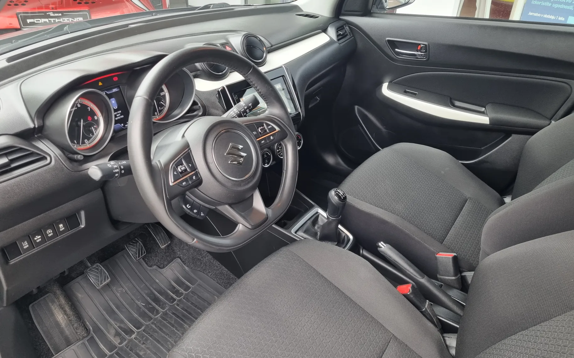 Zunanja slika - Suzuki Swift - 1.2 SLOVENSKI - 2. LASTNIK - ZNANA ZGODOVINA - 2