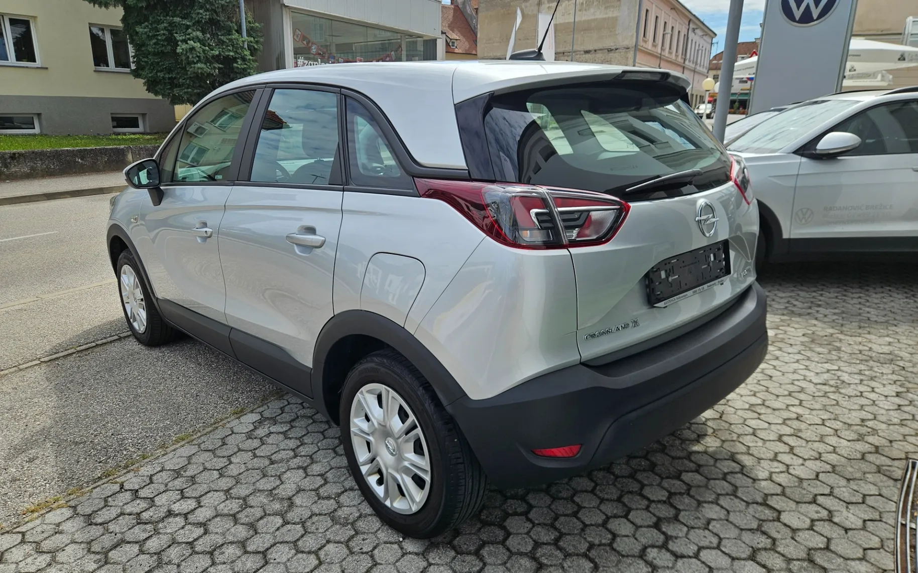 Zunanja slika - Opel Crossland X - 1.2 TURBO 81KW S S ENJOY - 4