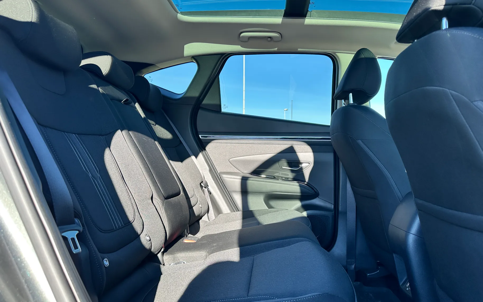 Zunanja slika - Hyundai Tucson - 1.6 CRDi PREMIUM 4WD-PANO-KAM-ACC-MOTOR U OKVARI - 15