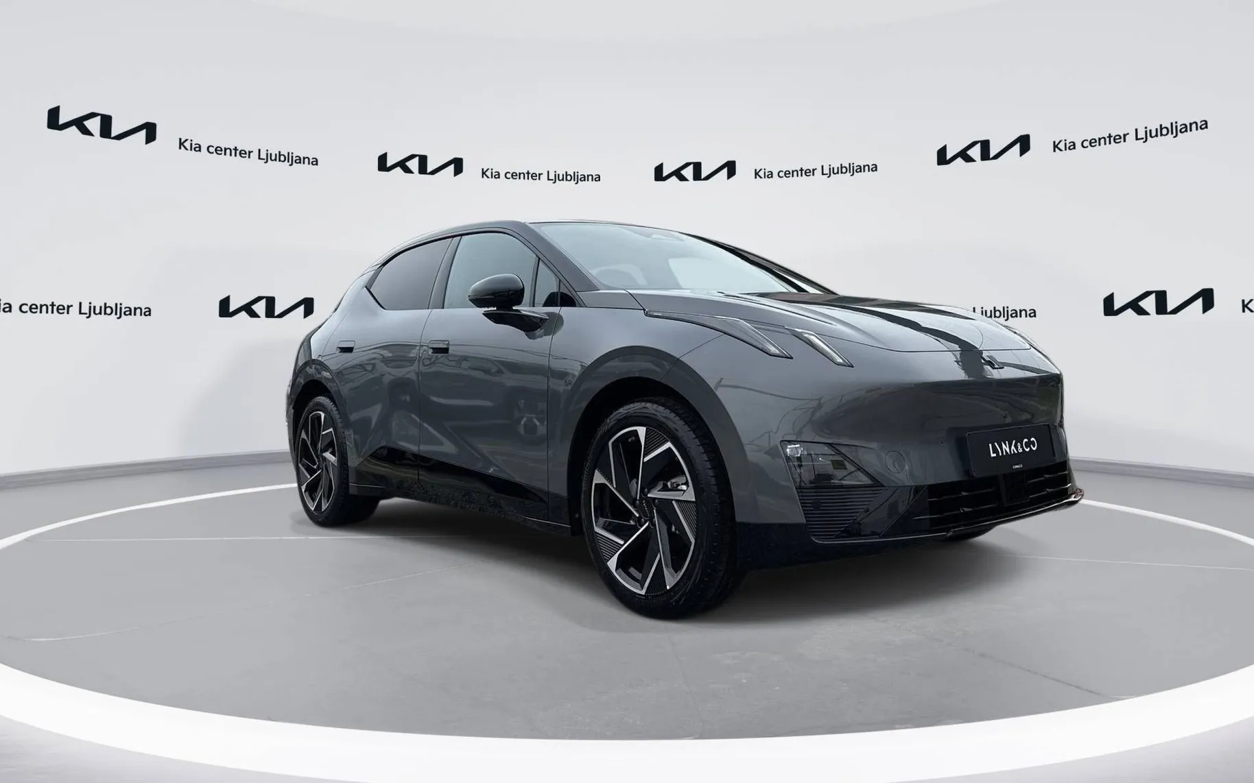 Zunanja slika - Lynk & Co 02 - More ugodna cena s subvencijo 6.500€ - 3