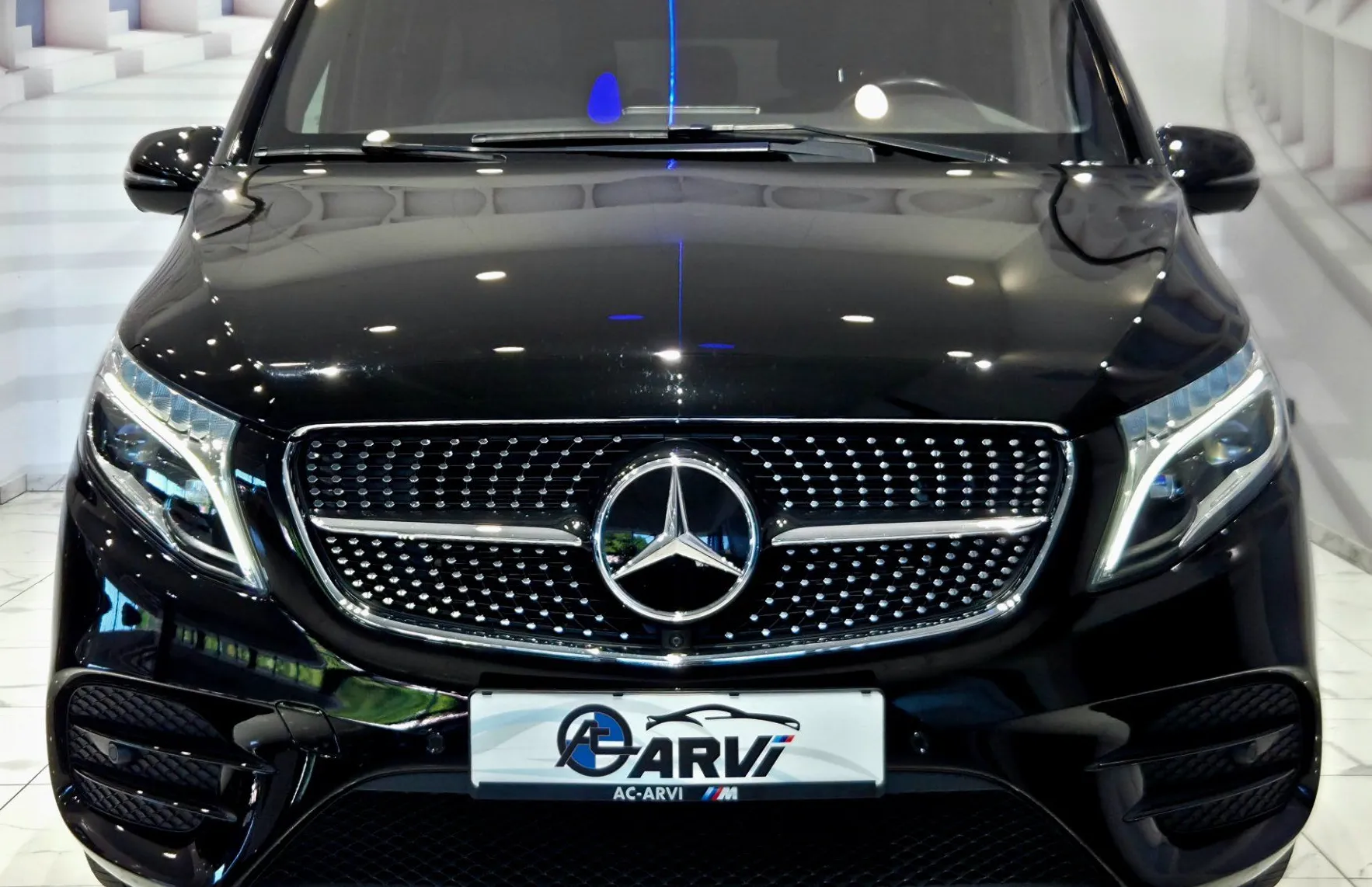 Zunanja slika - Mercedes-Benz V-Razred - V 300 d Avt-KAM360-BURMESTER-2X DRSNA-LED - 2