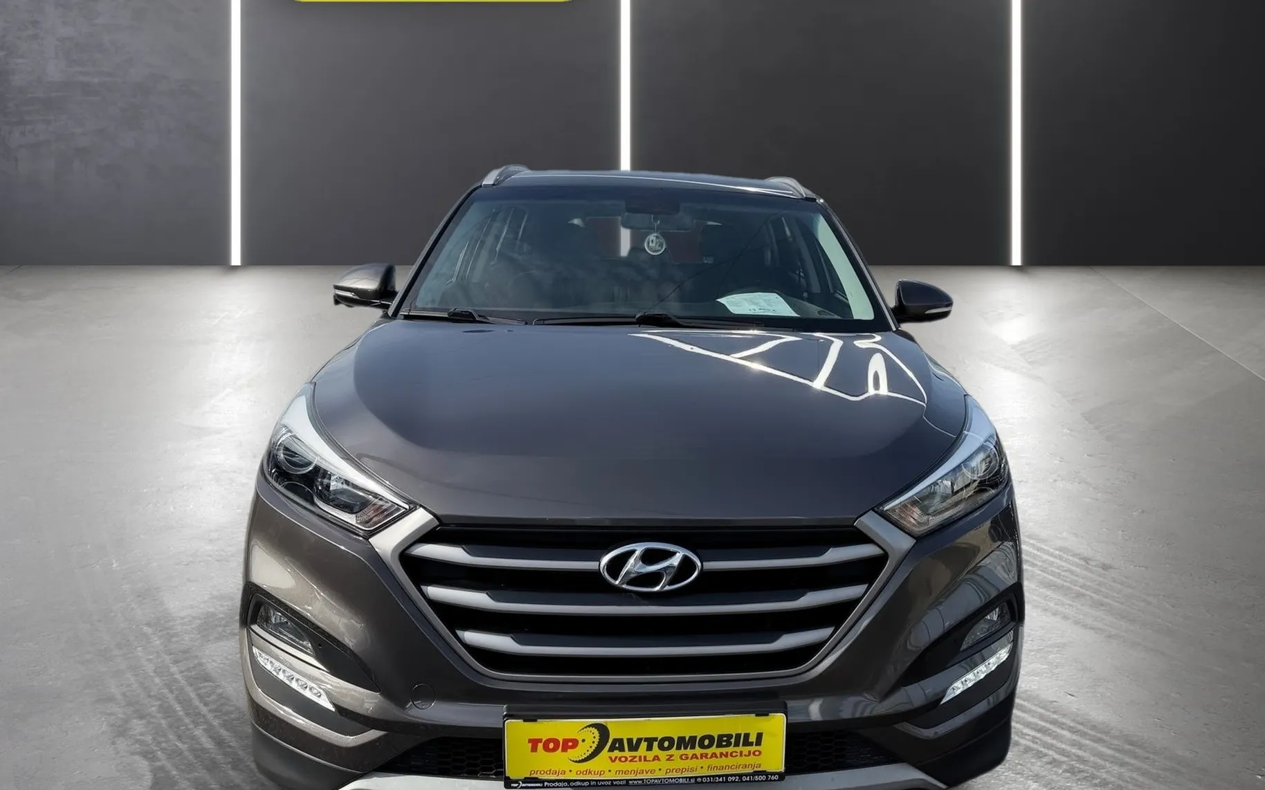 Zunanja slika - Hyundai Tucson - 1.6 GDI 1.LASTNIK SLO VOZILO TEMPOMAT PDC KAMERA - 10