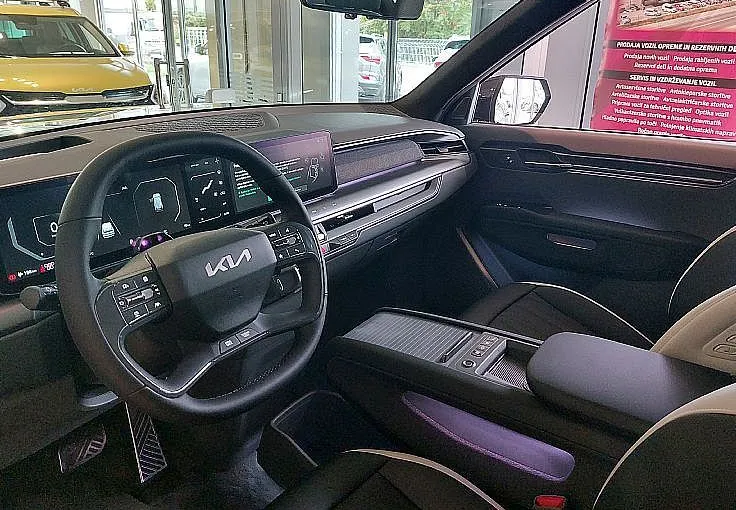 Zunanja slika - KIA EV9 - 99.8 kWh EX Launch 379 kW DUAL MOTOR + V2L - 4
