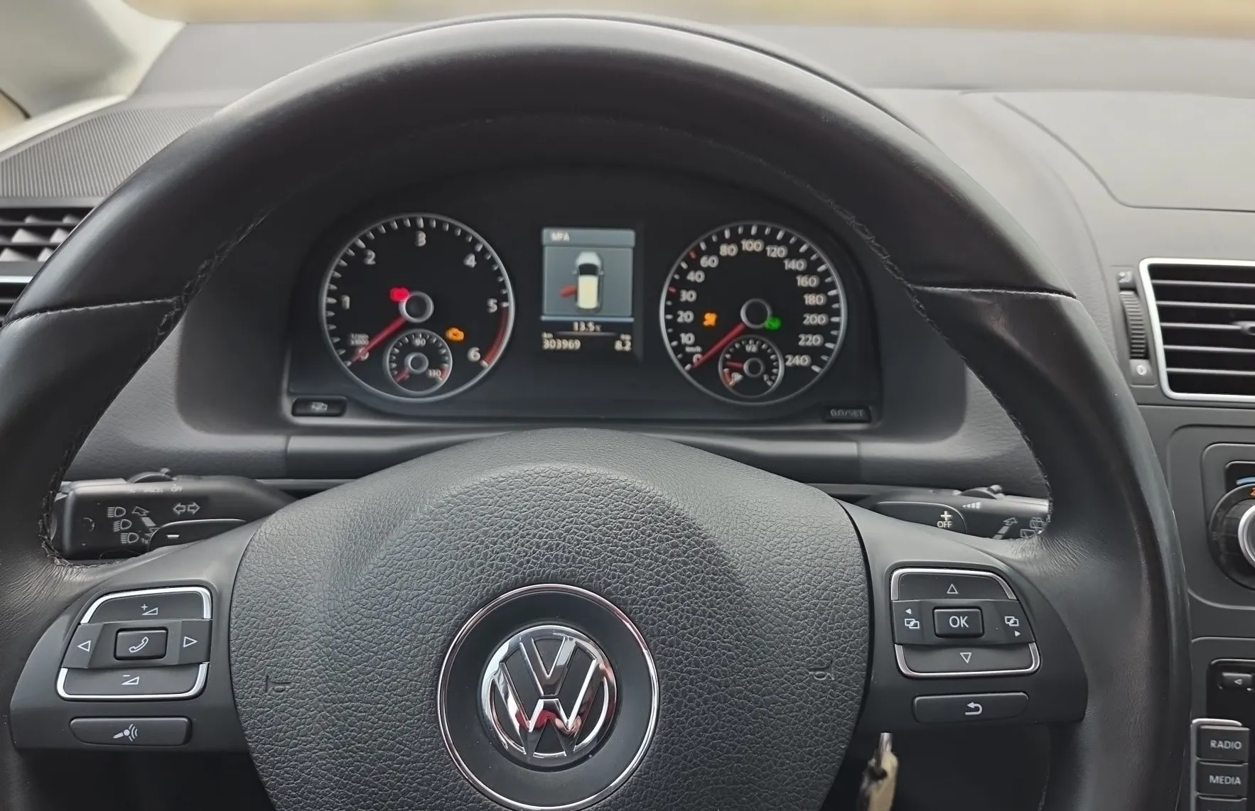 Zunanja slika - VW Touran - 2.0 TDI avt. Highline 103  140 - 8
