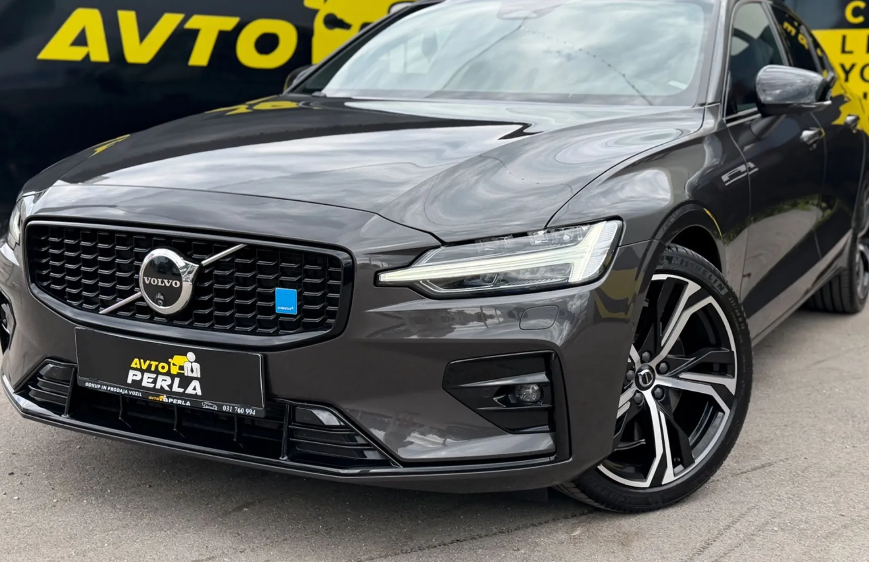 Zunanja slika - Volvo S60 - B5-R Ultimate Dark 4X4 TOP OPREMA KOT NOV JAMSTVO - 1