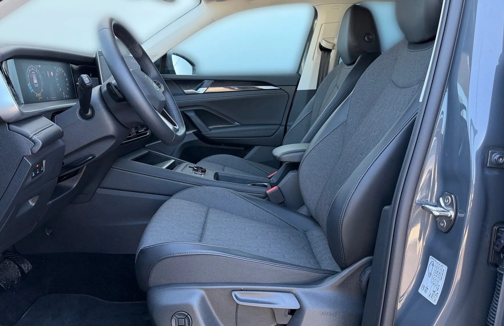 Zunanja slika - VW Tayron - 1.5 eTSI Life DSG 360 Kamera - Kljuka - 7