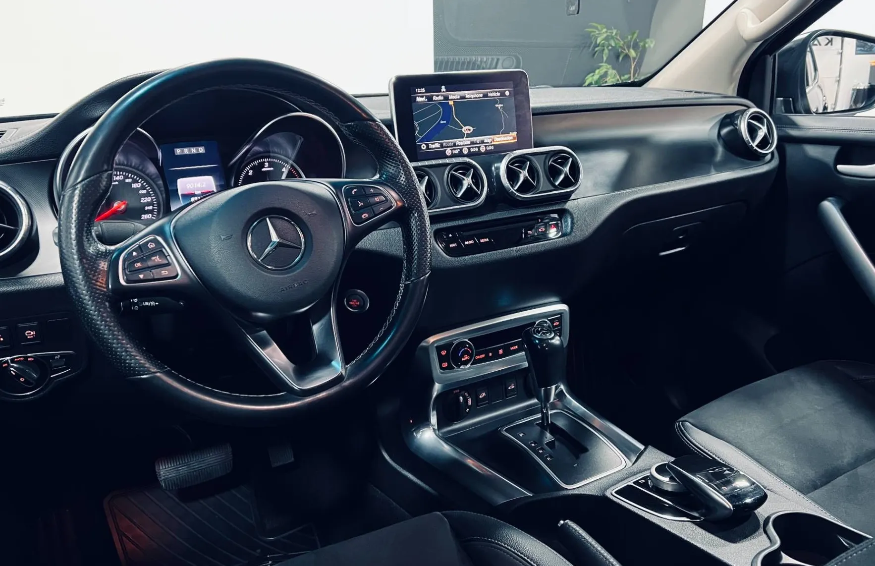 Zunanja slika - Mercedes-Benz X-Razred - 250 - 10