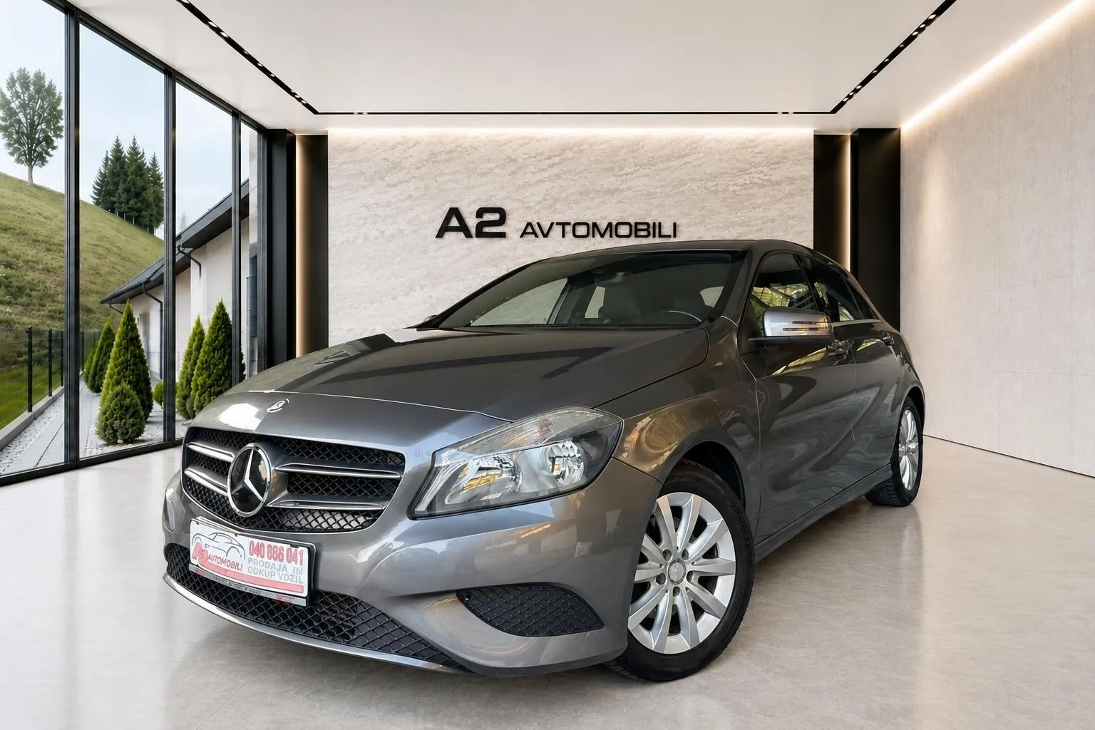 Zunanja slika - Mercedes-Benz A-Razred - 180 -AMG SEDEŽI-KLIMA-ALU- - 1