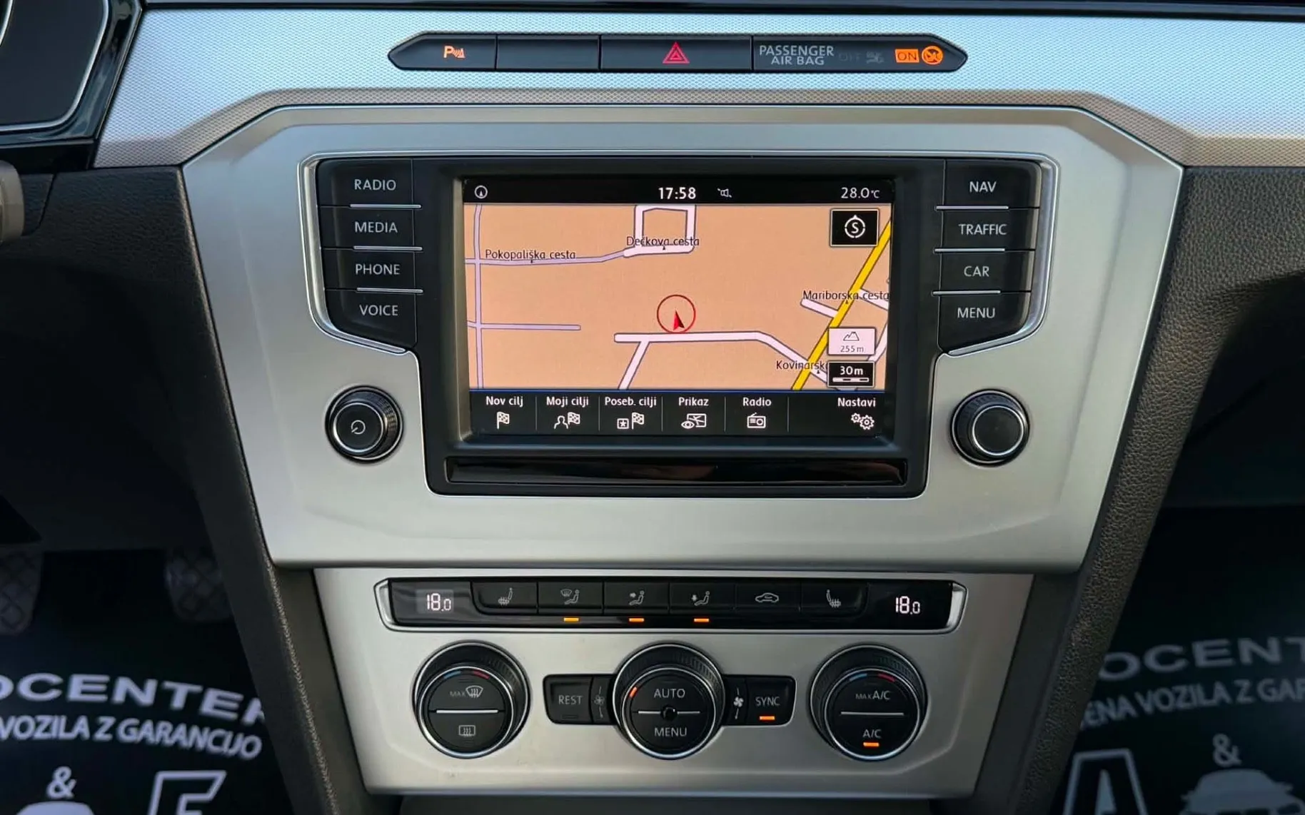 Notranja slika - Volkswagen Passat Variant - 2.0 TDI-H LINE-LIZING ZA TUJCE-ACC-NAVI-4X KLIMA- - 11