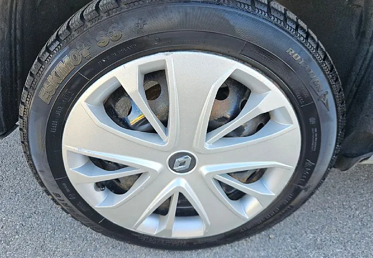 Zunanja slika - Renault Clio - Grandtour 1.2 75ks °OPRAVLJEN VELIK SERVIS° - 11