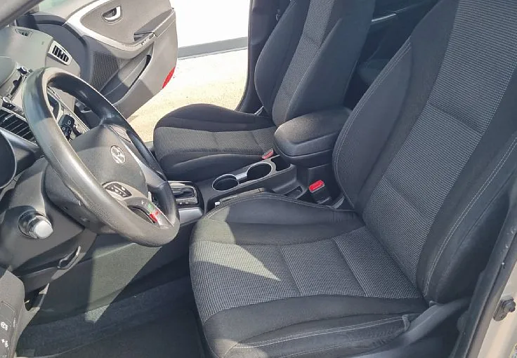 Zunanja slika - Hyundai i30 Wagon - 1.6 CRDi 110 Style  SERVISNA. VZRAT. KAM. - 7