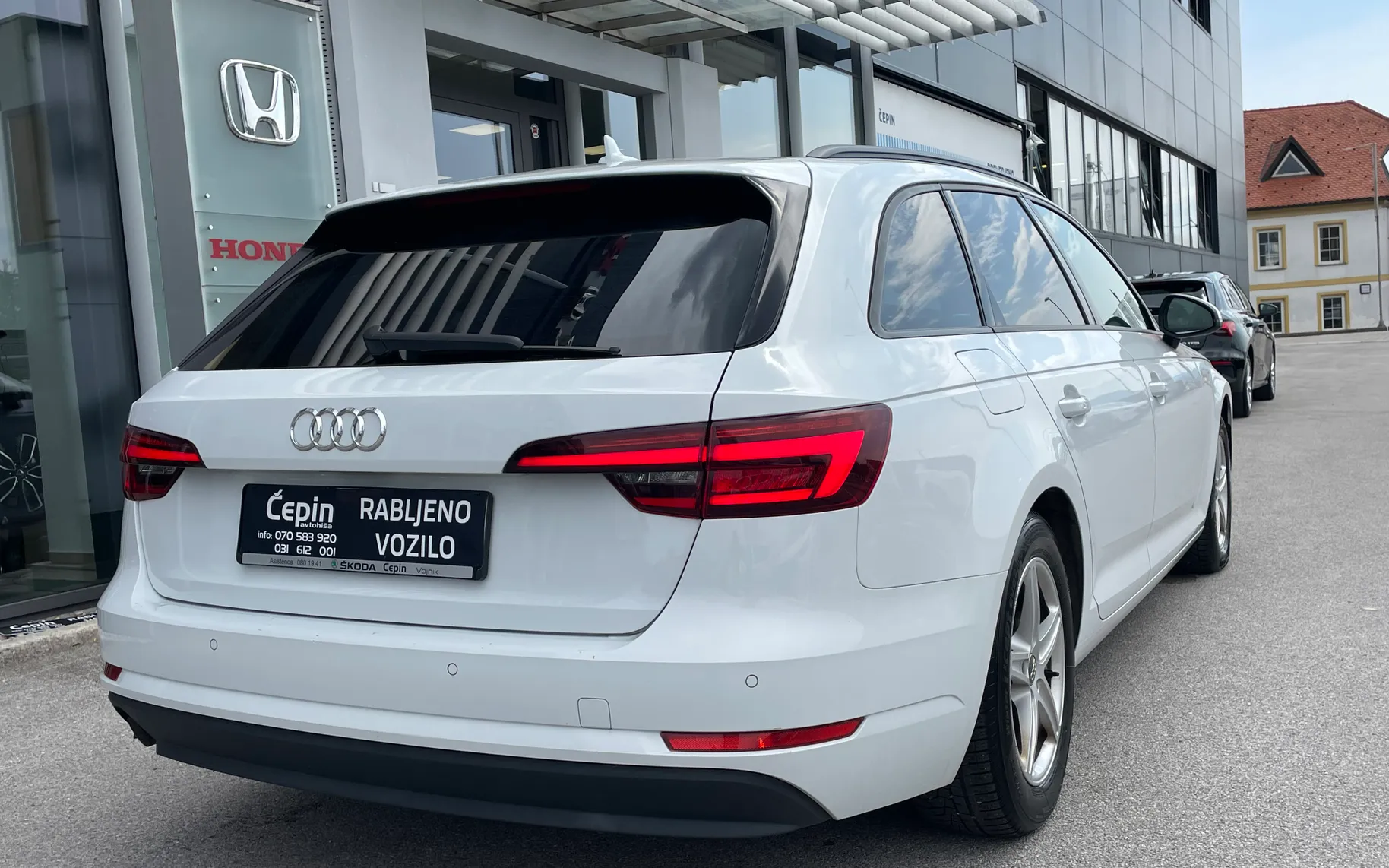 Zunanja slika - Audi A4 - 2.0 TDI DESIGN S-TRONIC NAVI LED TOP - 2