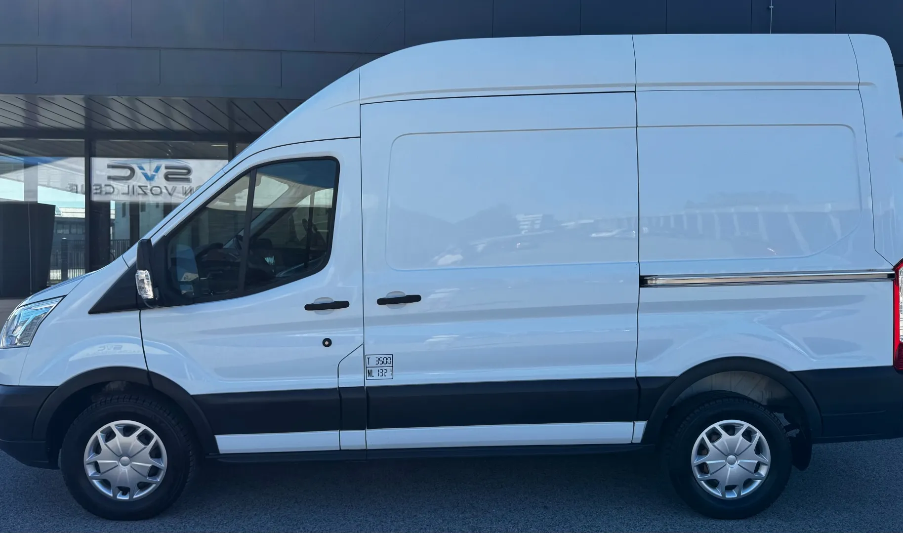 Zunanja slika - Ford Transit - Furgon 350 L2H2 2,2 TDCi Trend - 3