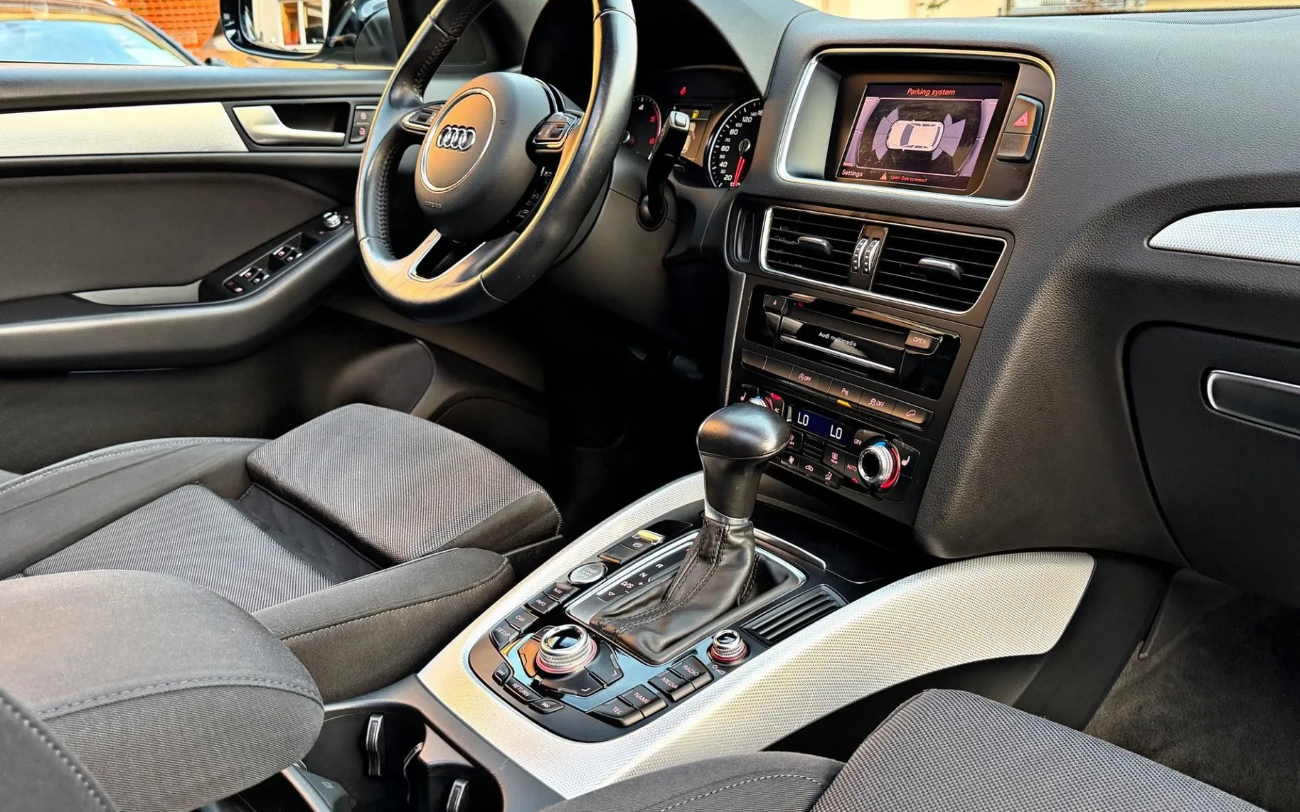 Notranja slika - Audi Q5 - QUATTRO 3.0 TDI S-TRONIC•S LINE•PANO•NAVI•KOT NOV. - 22