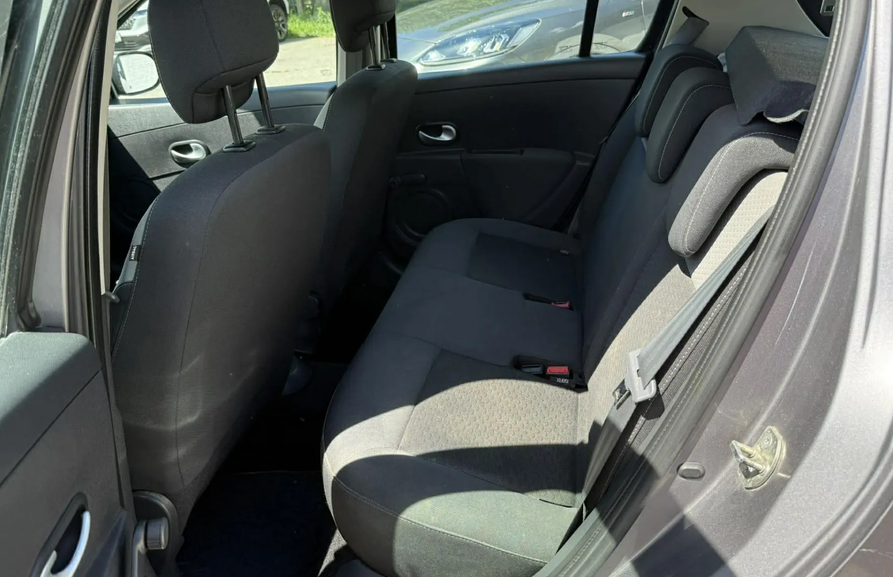 Zunanja slika - Renault Clio - 1.2 16V Expression.Slo.Klima. - 27