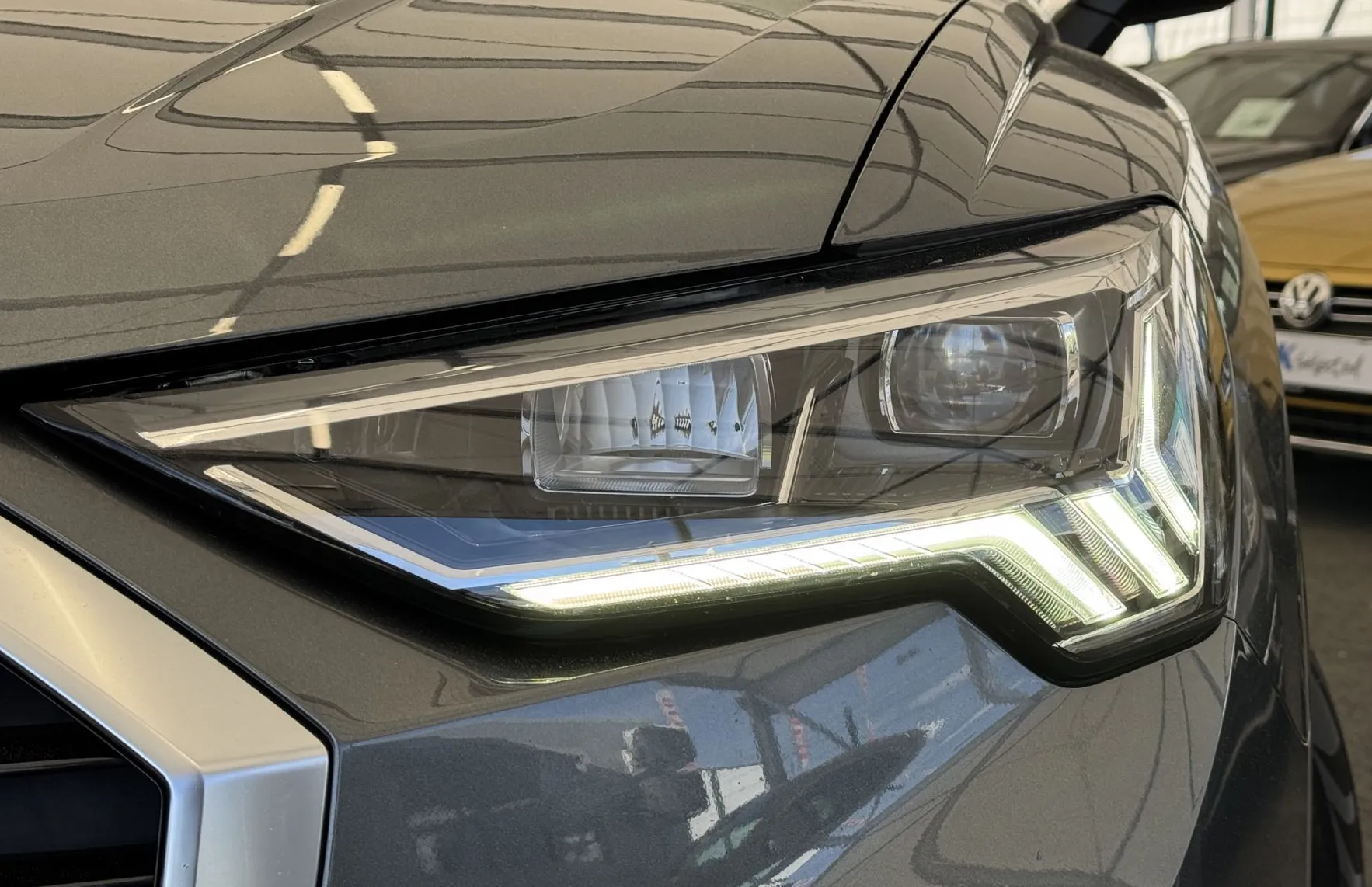 Zunanja slika - Audi Q3 - S-LINE 35 TFSI S-tronic PANORAMA-KAMERA-KEYLESS - 3