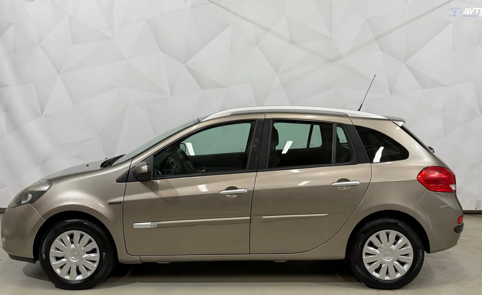 Zunanja slika - Renault Clio - Grandtour 1.5 dCi-TEMPOMAT-KLIMA-TRAJNIK - 3