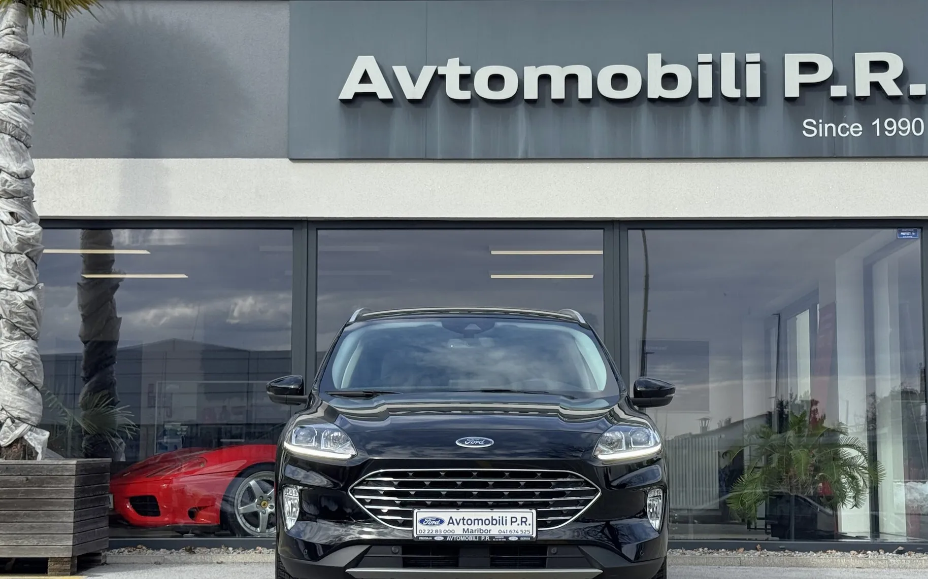 Zunanja slika - Ford Kuga - Titanium 1.5 EcoBoost 150KM SLO 1.LASTNIIK ODLIČNA - 2