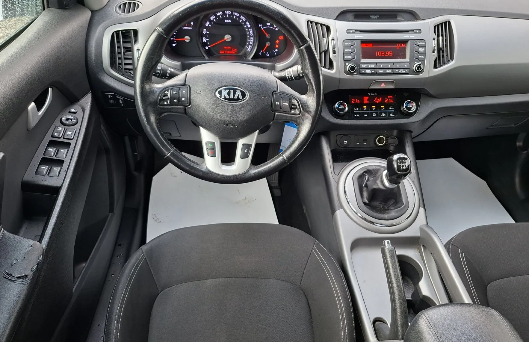 Zunanja slika - KIA Sportage - 1.7 CRDi EX Urban - 10