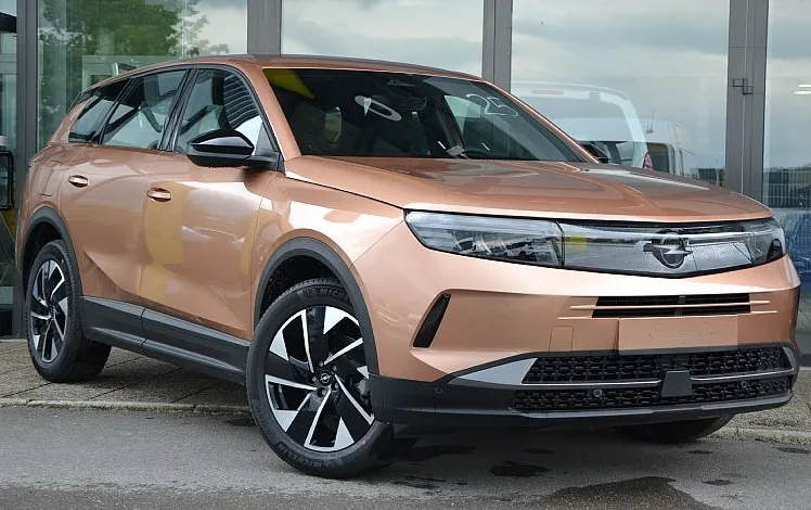Zunanja slika - Opel Grandland - 1.2 MHEV 100KW TURBO GS DCT - 1