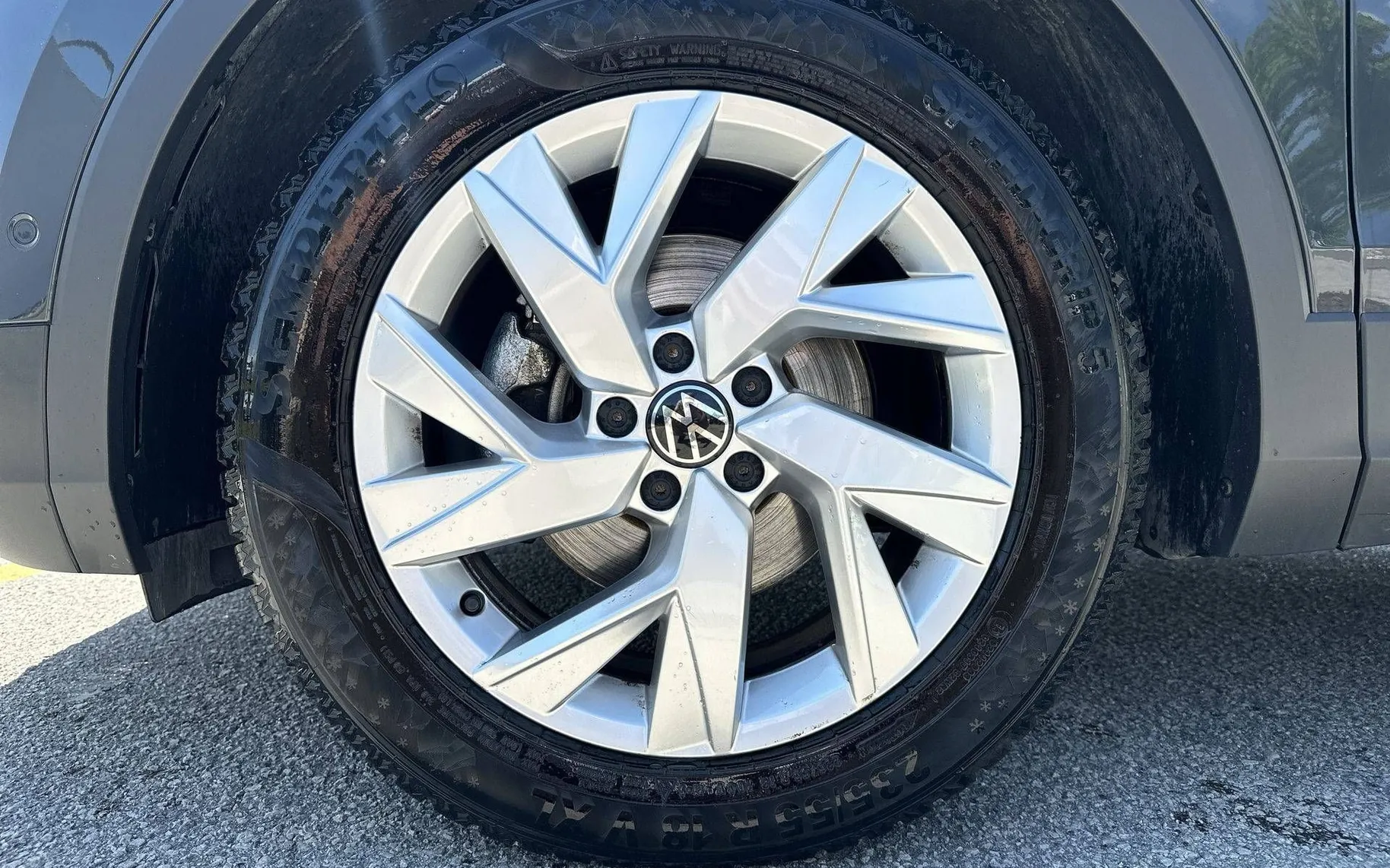 Notranja slika - Volkswagen Tiguan - 2.0 TDI BMT Elegance DSG VIRTUAL ACC KAMERA - 9