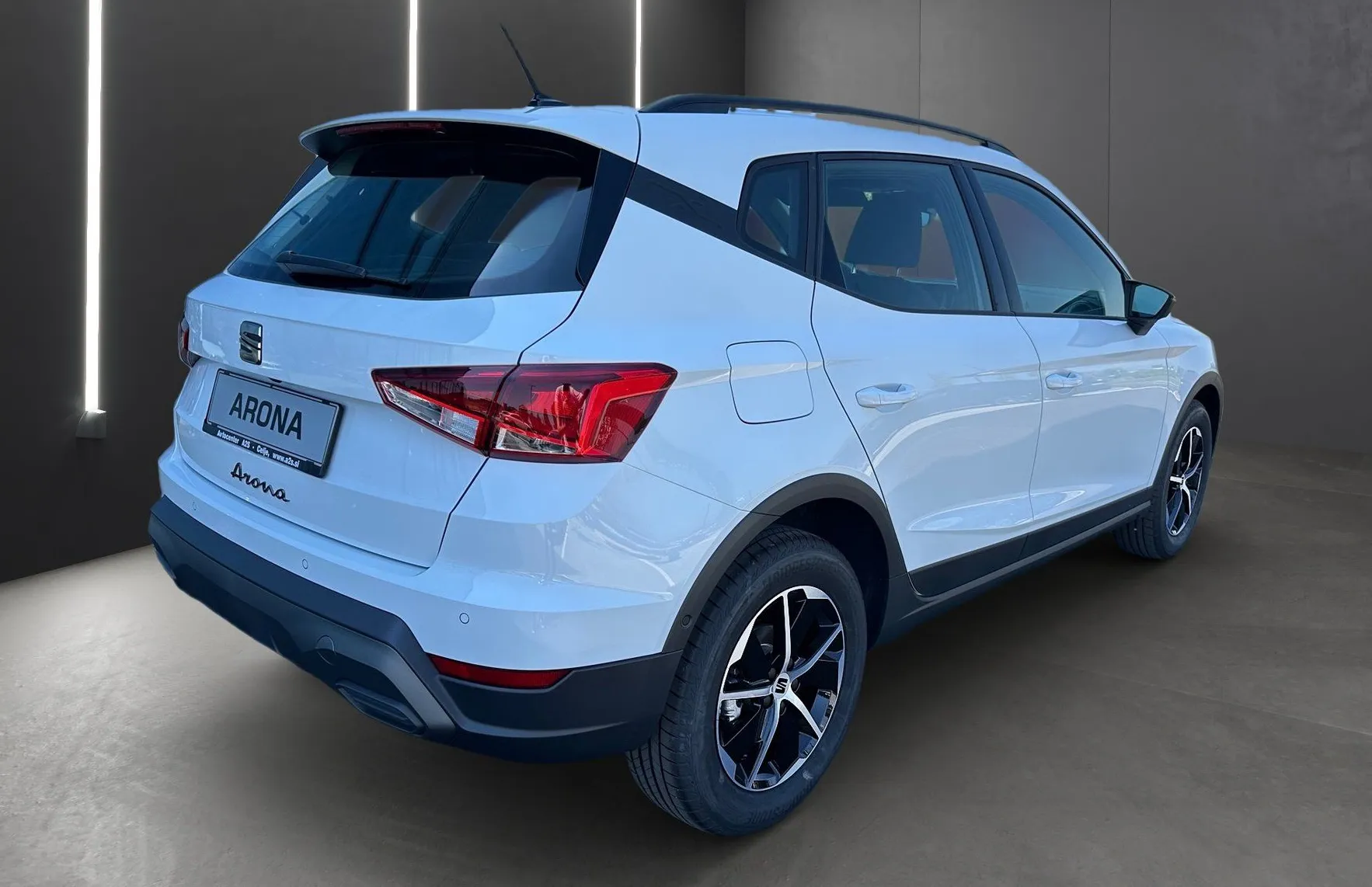 Zunanja slika - Seat Arona - 1.0 Eco TSI Style - 3