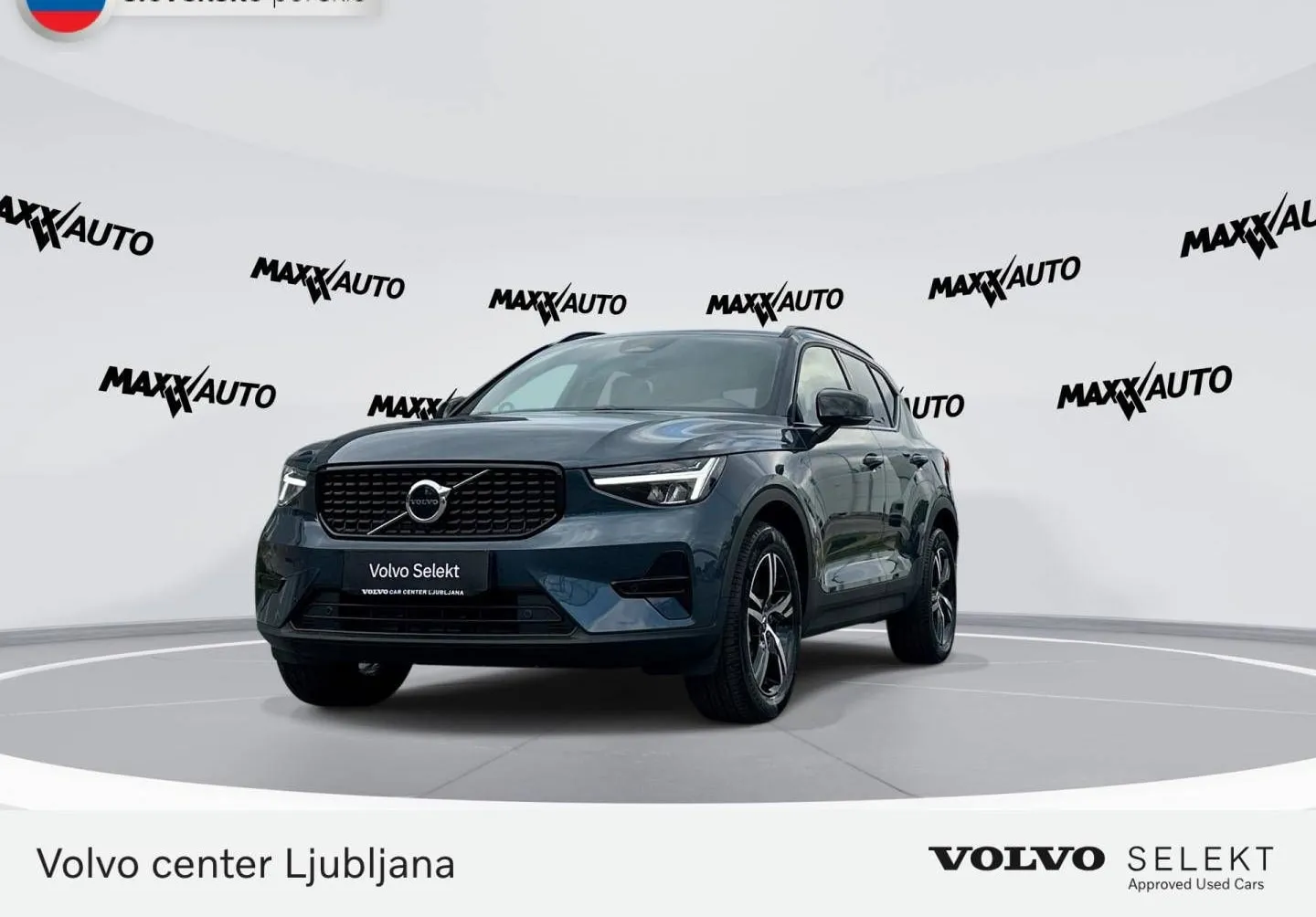 Zunanja slika - Volvo XC40 - B3 P Plus Dark Avt. - 1