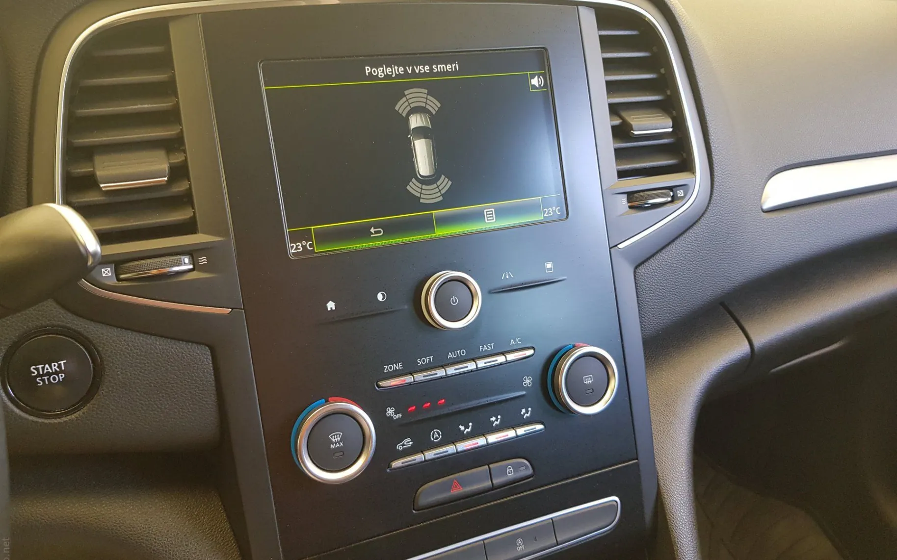 Zunanja slika - Renault Mégane - Grandtour dCi 110 Intens GLAVNI SERVIS - 13