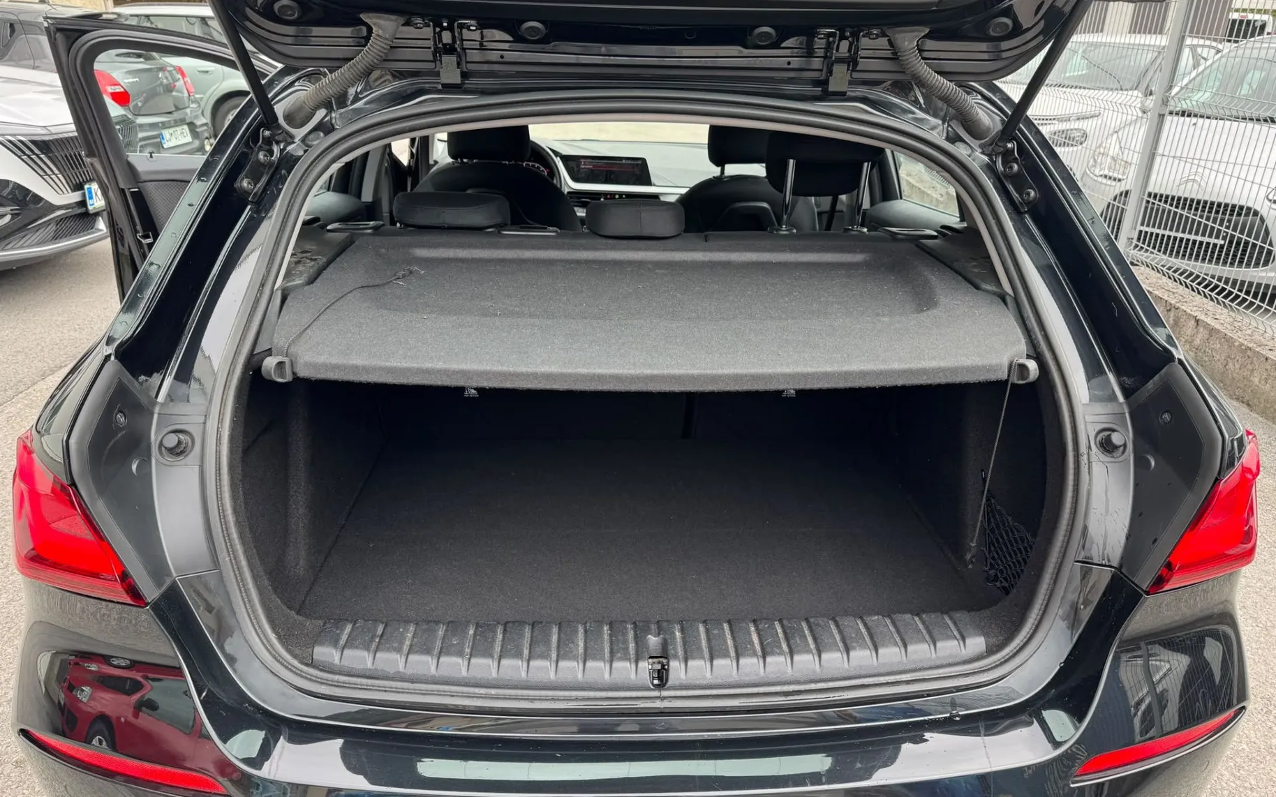 Zunanja slika - BMW Serija 1 - 116d - BUSINESS DESIGN - 9