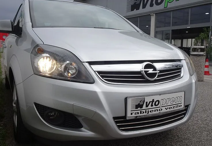 Zunanja slika - Opel Zafira - 1.8 16V - 7 SEDEŽEV - FINANCIRANJE ....LEANPAY - 2